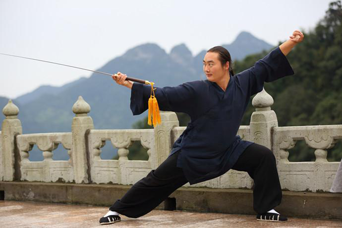 maitre mingyue - lyon givors grigny - école tigre et dragon - kung-fu taichi